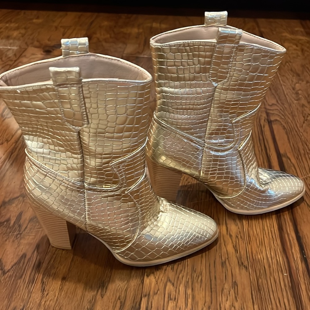 Light Gold Short Cowboy Boots